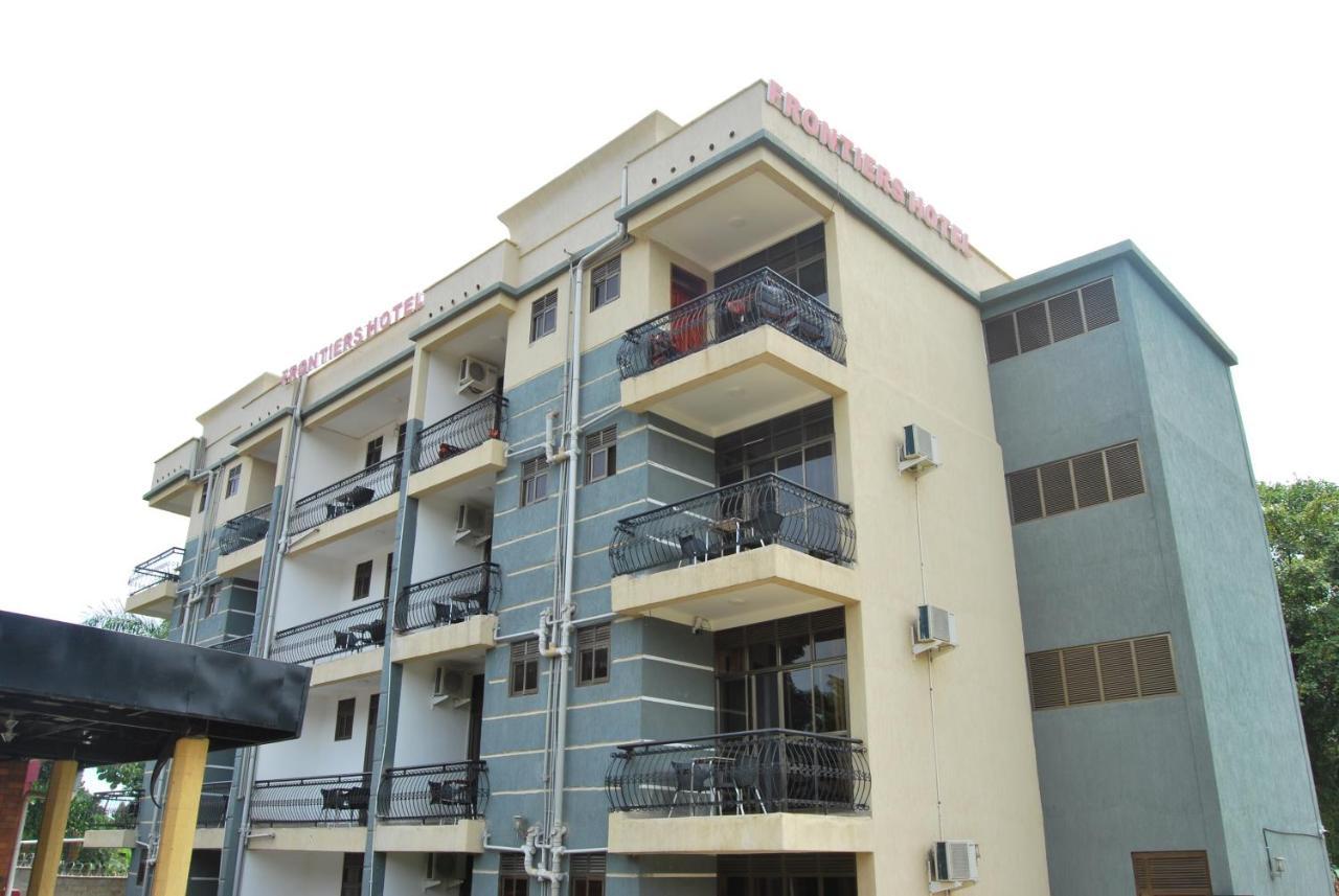 Frontiers Hotel 恩德培 外观 照片