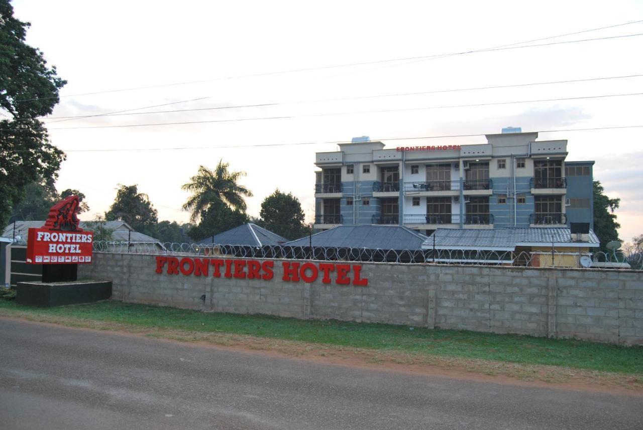 Frontiers Hotel 恩德培 外观 照片