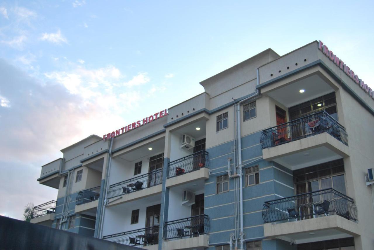 Frontiers Hotel 恩德培 外观 照片